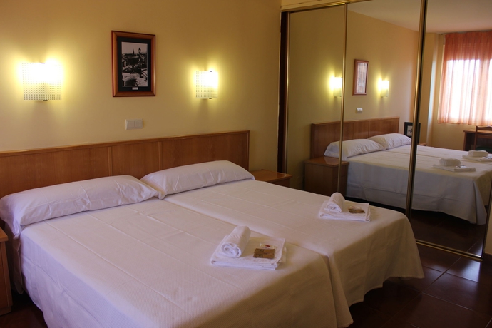 Imagen de la habitación del Hotel Santander Antiguo. Foto 5