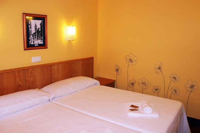 Imagen de la habitación del Hotel Santander Antiguo. Foto 6