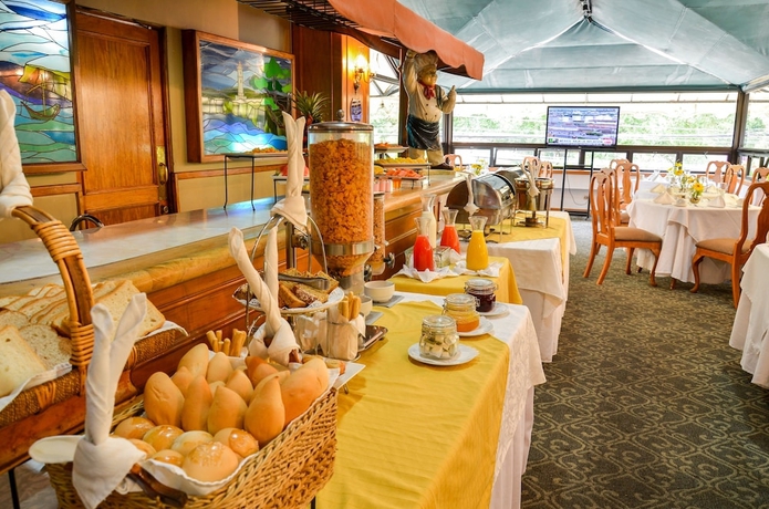 Imagen del bar/restaurante del Hotel Santander Plaza. Foto 2