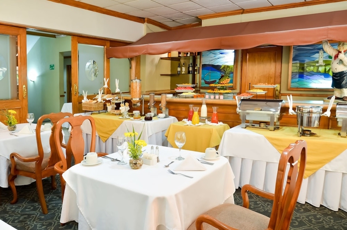 Imagen del bar/restaurante del Hotel Santander Plaza. Foto 4