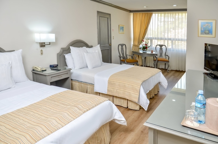 Imagen de la habitación del Hotel Santander Plaza. Foto 15