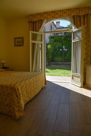 Imagen de la habitación del Hotel Sant'andrea. Foto 2