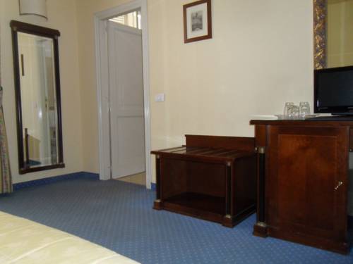 Imagen de la habitación del Hotel Sant'andrea. Foto 8