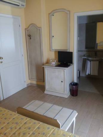 Imagen de la habitación del Hotel Sant'andrea. Foto 10