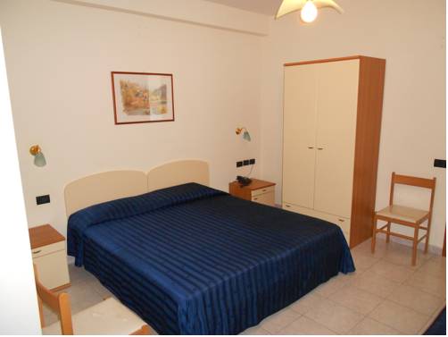 Imagen de la habitación del Hotel Santangelo. Foto 7