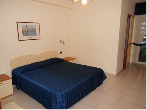 Imagen de la habitación del Hotel Santangelo. Foto 9