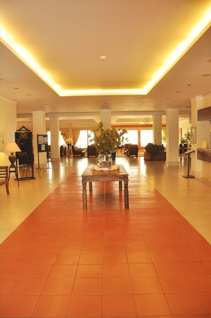 Imagen de los interiores del Hotel Santarem. Foto 9