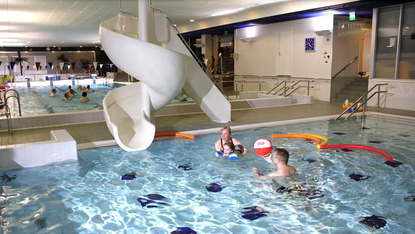 Imagen de la piscina del Hotel Santasport Resort. Foto 12