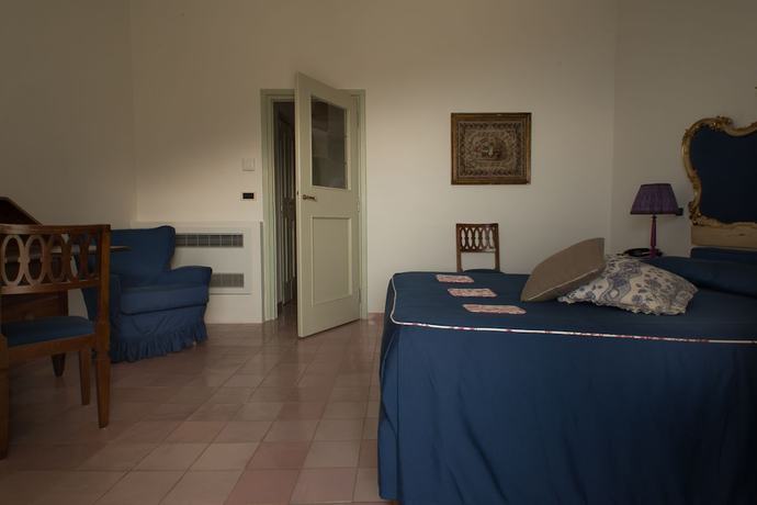 Imagen de la habitación del Hotel Santavenere. Foto 4