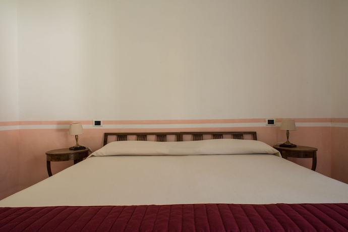 Imagen de la habitación del Hotel Santavenere. Foto 6