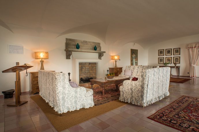 Imagen de los interiores del Hotel Santavenere. Foto 18
