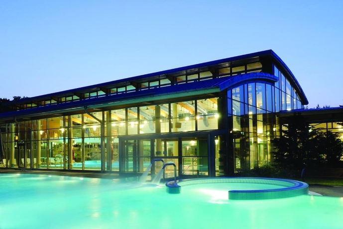 Imagen de la piscina del Hotel Sant&eacute; Royale and Gesundheitsresort Bad Langensalza. Foto 19