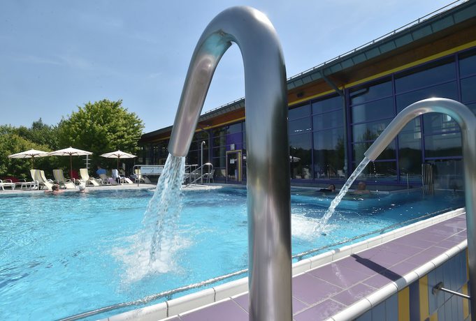 Imagen de la piscina del Hotel Sant&eacute; Royale and Gesundheitsresort. Foto 15