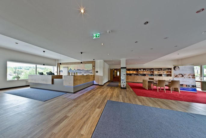 Imagen de los interiores del Hotel Sant&eacute; Royale and Gesundheitsresort. Foto 12