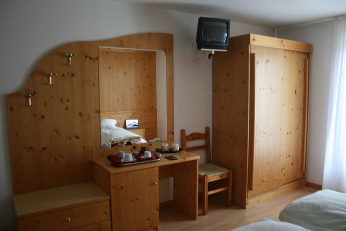Imagen de la habitación del Hotel Santellina. Foto 9