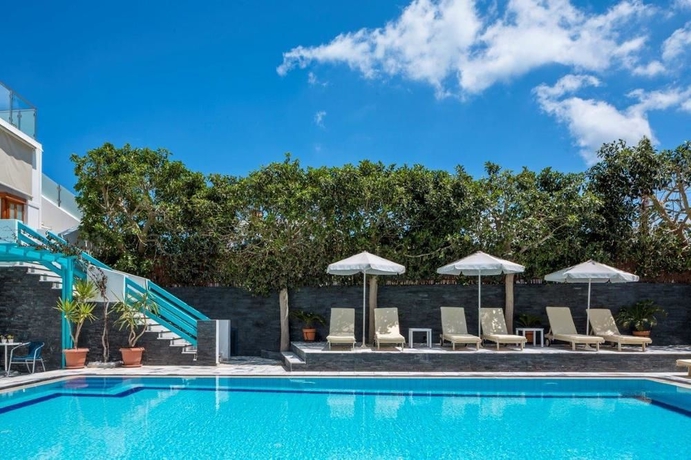 Imagen de la piscina del Hotel Santellini. Foto 14