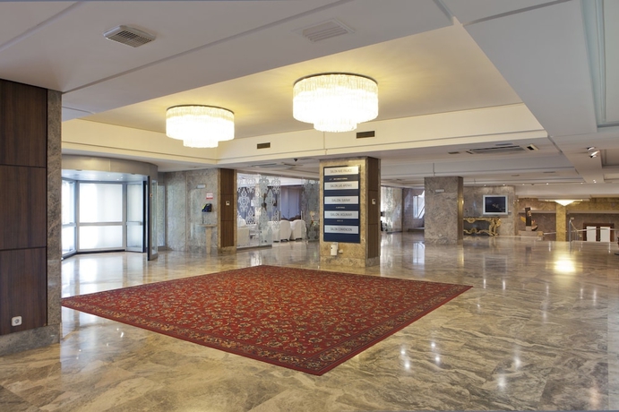 Imagen de los interiores del Hotel Santemar. Foto 15