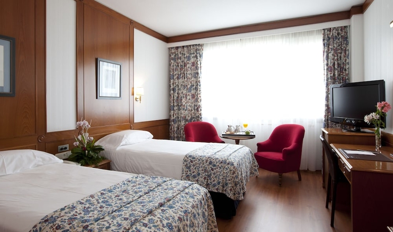 Imagen de la habitación del Hotel Santemar. Foto 14