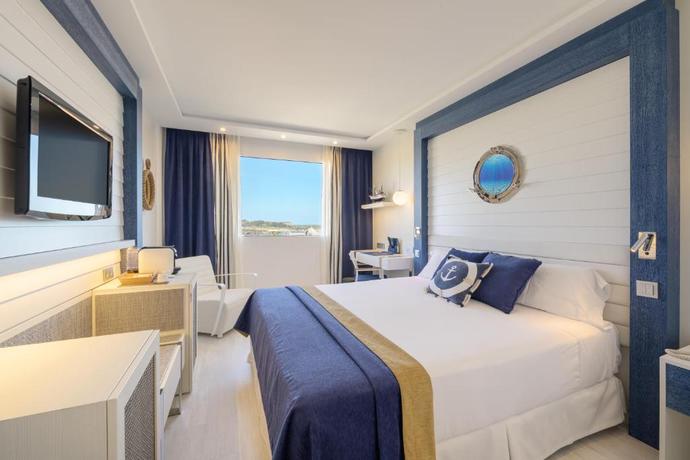 Imagen de la habitación del Hotel Santemar. Foto 7