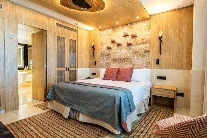 Imagen de la habitación del Hotel Santemar. Foto 14