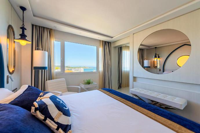 Imagen de la habitación del Hotel Santemar. Foto 15