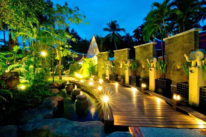 Imagen de los exteriores del Hotel Santhiya Tree Koh Chang Resort -. Foto 11