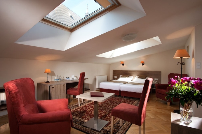 Imagen de la habitación del Hotel Santi, Cracovia. Foto 6