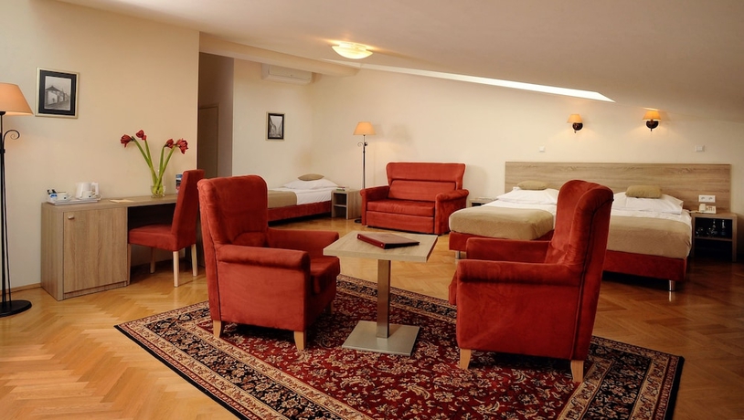 Imagen de la habitación del Hotel Santi, Cracovia. Foto 16