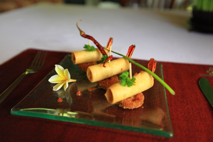 Imagen del bar/restaurante del Hotel Santi Mandala Villa and Spa - Chse Certified. Foto 5