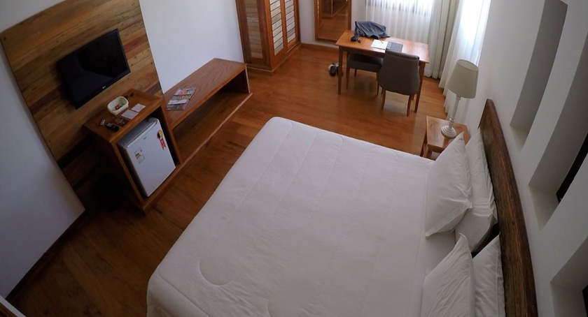 Imagen de la habitación del Hotel Sant&iacute;ssimo Resort. Foto 9