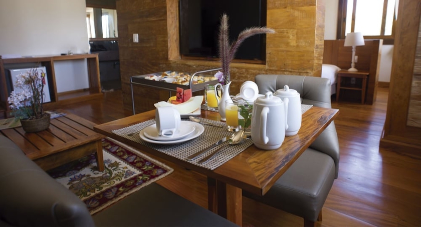 Imagen de la habitación del Hotel Sant&iacute;ssimo Resort. Foto 12