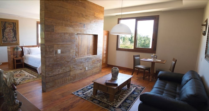 Imagen de la habitación del Hotel Sant&iacute;ssimo Resort. Foto 15