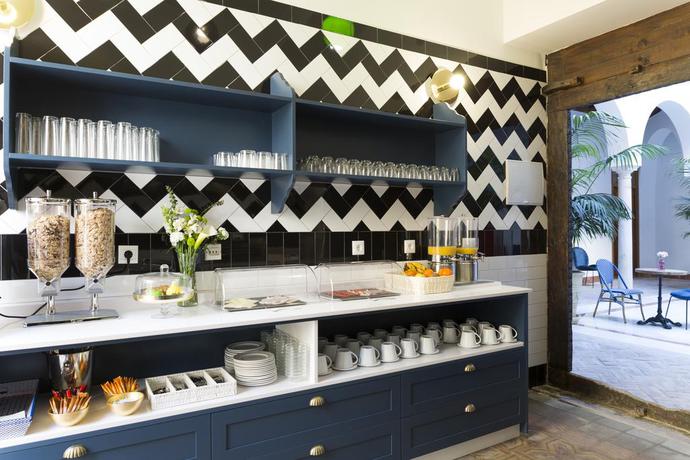 Imagen de los interiores del Hotel Santiago 15 Casa Palacio. Foto 7