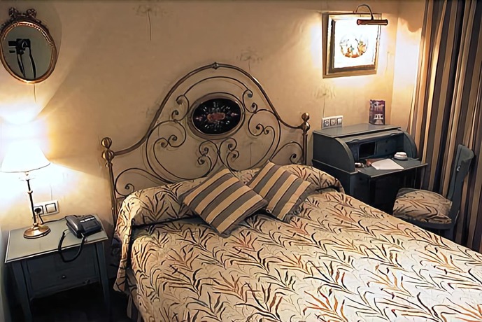 Imagen de la habitación del Hotel Santiago, Benavente. Foto 4