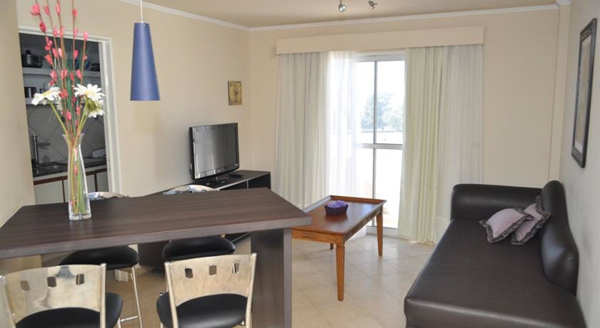 Imagen de los interiores del Hotel Santiago Building. Foto 13