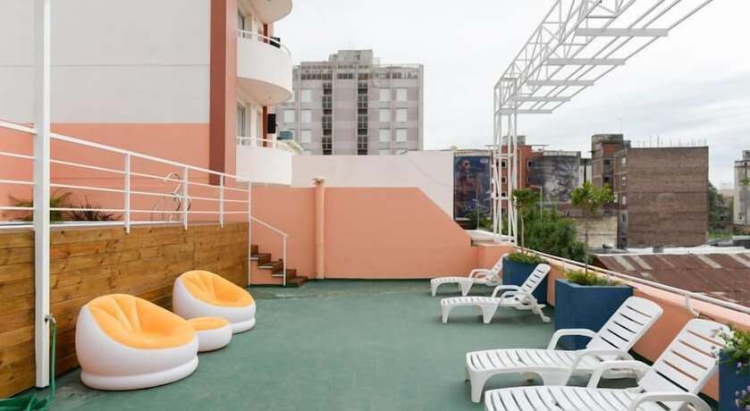 Imagen de los exteriores del Hotel Santiago, C&Oacute;RDOBA (AR). Foto 11