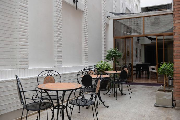 Imagen de los exteriores del Hotel Santiago, C&Oacute;RDOBA (AR). Foto 13