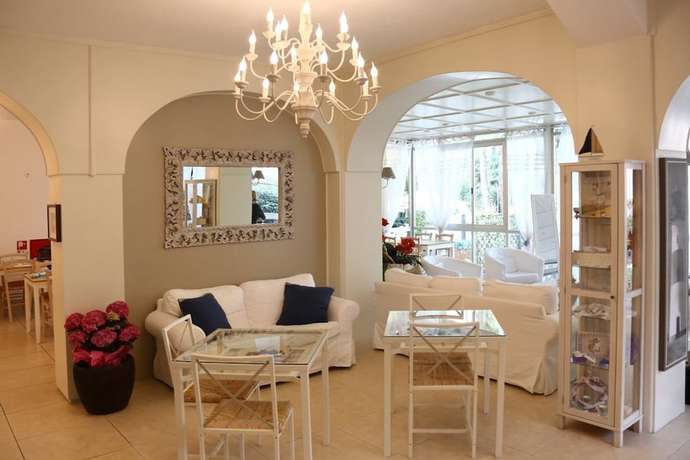 Imagen de los interiores del Hotel Santiago, Cervia. Foto 19