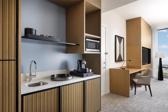 Imagen de la habitación del Hotel Santiago, Curio Collection by Hilton. Foto 4