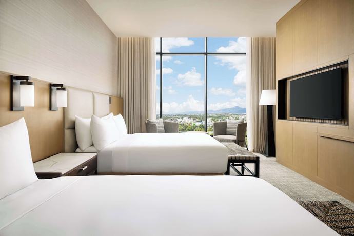 Imagen de la habitación del Hotel Santiago, Curio Collection by Hilton. Foto 7