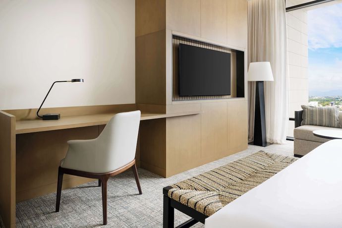 Imagen de la habitación del Hotel Santiago, Curio Collection by Hilton. Foto 8