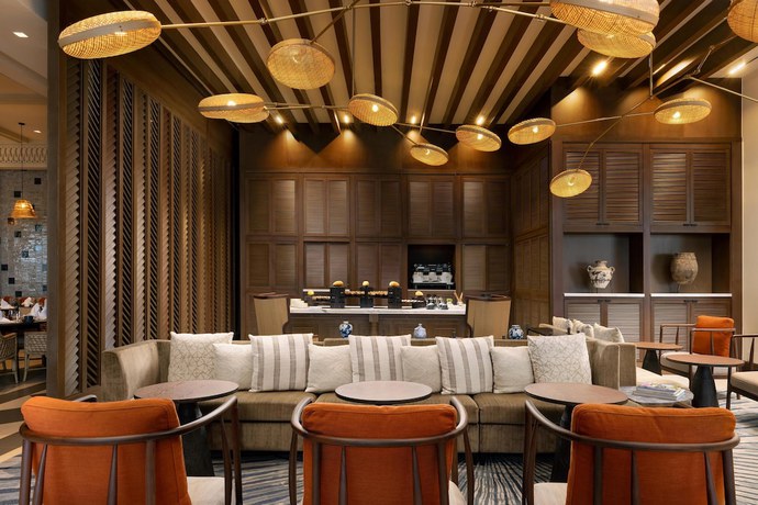 Imagen de los interiores del Hotel Santiago, Curio Collection by Hilton. Foto 13