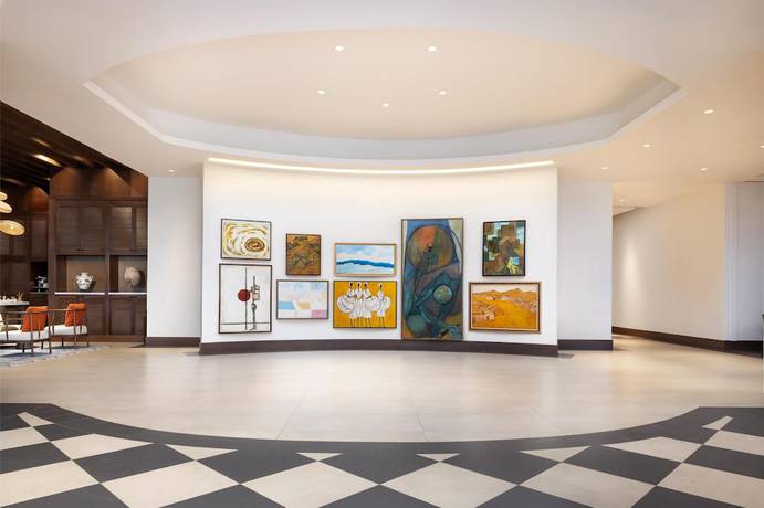 Imagen de los interiores del Hotel Santiago, Curio Collection by Hilton. Foto 14