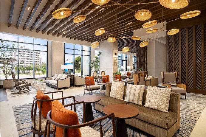 Imagen de los interiores del Hotel Santiago, Curio Collection by Hilton. Foto 16