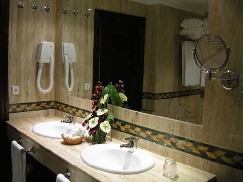 Imagen general del Hotel Santiago, Linares. Foto 4