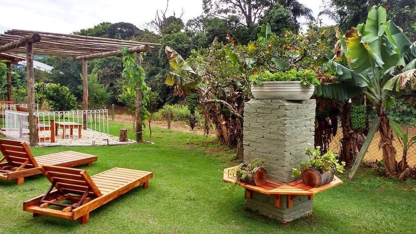 Imagen de los exteriores del Hotel Santiago, Lind&oacute;ia. Foto 11