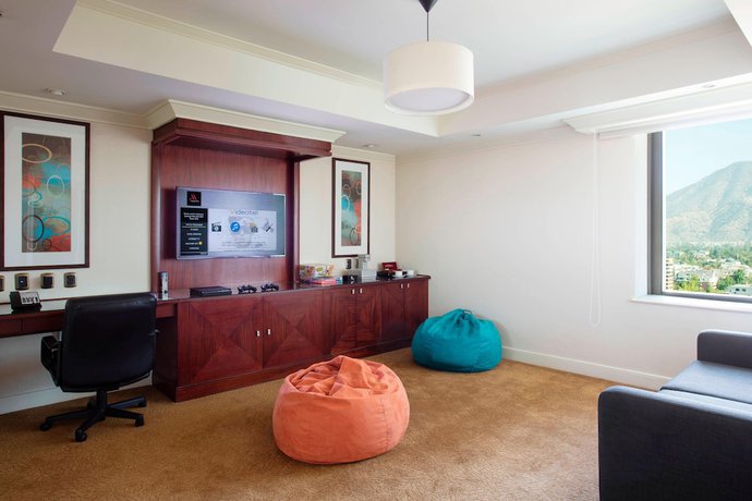 Imagen de la habitación del Hotel Santiago Marriott. Foto 2