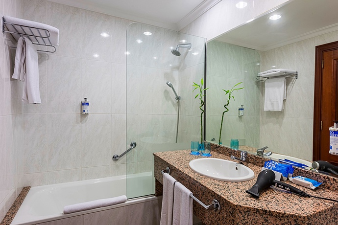 Imagen de la habitación del Hotel Santiago Plaza Affiliated by Meli&aacute;. Foto 11