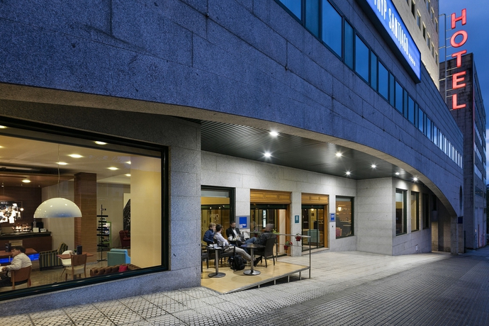 Imagen de los exteriores del Hotel Santiago Plaza Affiliated by Meli&aacute;. Foto 16