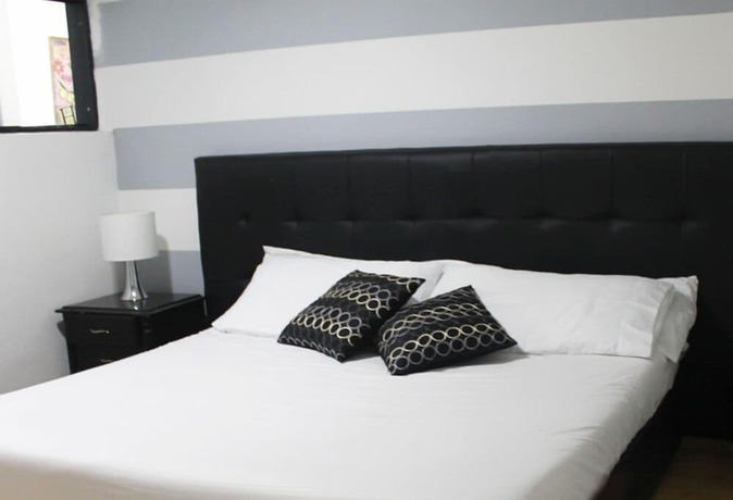 Imagen de la habitación del Hotel Santiago Plaza, Bogot&aacute;. Foto 2
